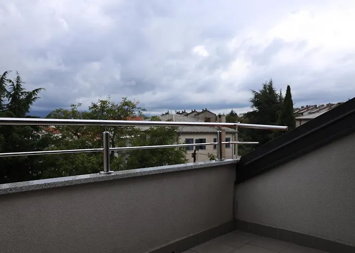 Cvjetna Daire *